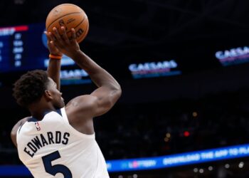 Edwards ineligible for NBA awards after Wolves rule him out vs. Pistons