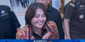 Said to have received a car from the Regent of Karo, Kajari Karo was silent and smiling